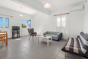 Family House for 3 by Tinosstay