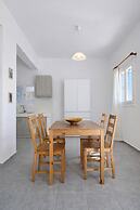 Family House for 3 by Tinosstay