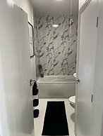 Spacious 2BR City Center Apartment