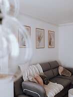 Nest Inn Oasis Residence