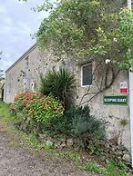 Sleeping Giant Bunkhouse