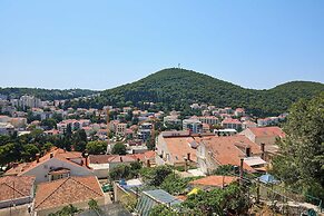 Hedera Estate, Hedera A47