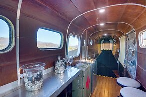 Fallbrook Airplane Home w/ Fire Pit & Mtn Views!