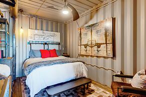 Fallbrook Airplane Home w/ Fire Pit & Mtn Views!