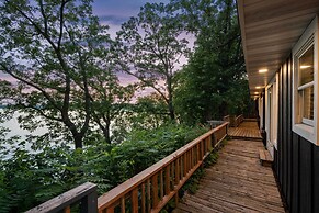 Waterfront Maple Lake Cabins w/ Private Beach!