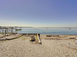 Walk to Water: Camano Home w/ Ocean-view Deck
