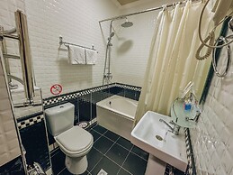 Pakhlavon Hotel