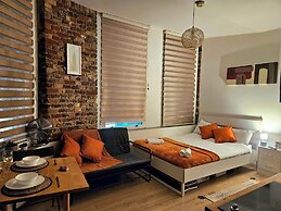 Charming Central London Studio With Sofabed