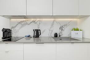 Air-conditioned Studio for 4 by Renters