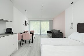 Studio With Swimming Pool by Renters
