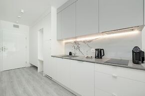 Studio With Swimming Pool by Renters