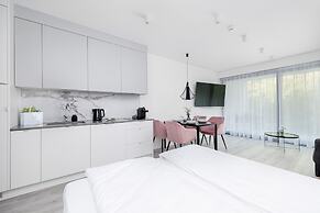 Studio With Swimming Pool by Renters