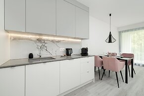 Studio With Swimming Pool by Renters