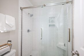 Phoenix V 1403 3 Bedroom Condo