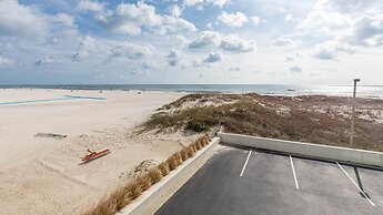 Island Winds East 101 3 Bedroom Condo