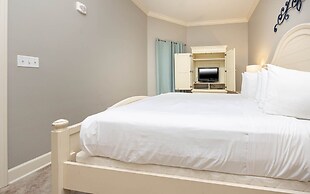 Phoenix West 1802 3 Bedroom Condo