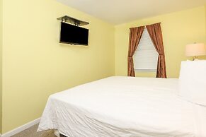 Phoenix Vii 71012 3 Bedroom Condo