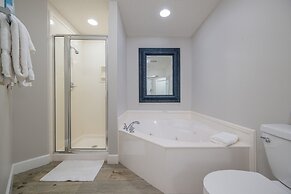 Phoenix On The Bay 1223 2 Bedroom Condo