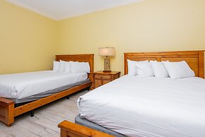 Phoenix West 1605 3 Bedroom Condo