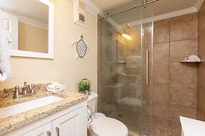 Island Winds East 811 3 Bedroom Condo