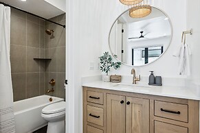 Break Point 6 Bedroom Home