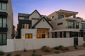 Break Point 6 Bedroom Home