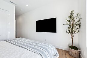 Break Point 6 Bedroom Home