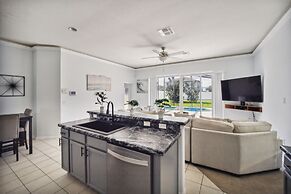 Elegant 5br Villa With Private Pool 5 Bedroom Home by RedAwning