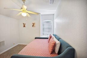 Elegant 5br Villa With Private Pool 5 Bedroom Home by RedAwning