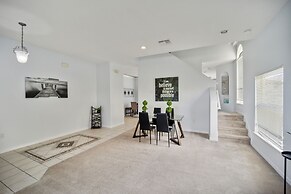 Elegant 5br Villa With Private Pool 5 Bedroom Home by RedAwning