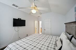 Elegant 5br Villa With Private Pool 5 Bedroom Home by RedAwning