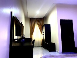 Rove Luxury Hotel and Suites