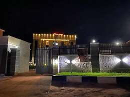 Rove Luxury Hotel and Suites