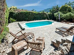 Riviera Hideaway for 2 Guests