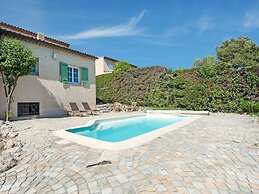 Riviera Hideaway for 2 Guests
