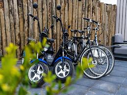 Chalet on a Holiday Park 3.5 km From the Beach