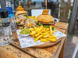 Chalet on a Holiday Park 3.5 km From the Beach