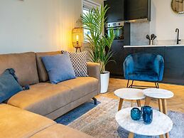 Chalet on a Holiday Park 3.5 km From the Beach