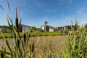 Chalet in a Holiday Park, 18 km. From Rotterdam