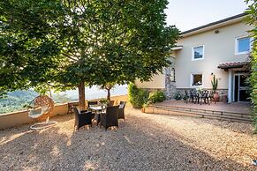 Le Due Terre Farmhouse