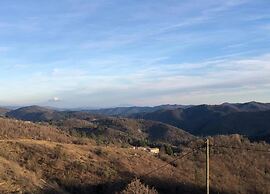 Sunlit Villa in Banne