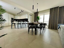 Bugibba Square Seafront LUX Apartments