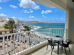 Bugibba Square Seafront LUX Apartments