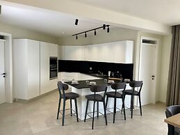 Bugibba Square Seafront LUX Apartments