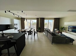 Bugibba Square Seafront LUX Apartments