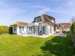 Villa in Domburg Near the sea