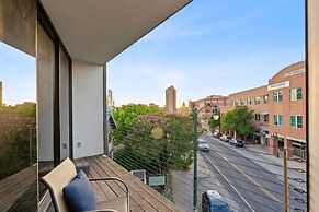 2BR Designer Condo East Downtown Austin