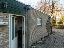 Nice Bungalow With Washing Machine at a Holiday Park in a Natural Area