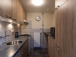 Nice Bungalow With Washing Machine at a Holiday Park in a Natural Area