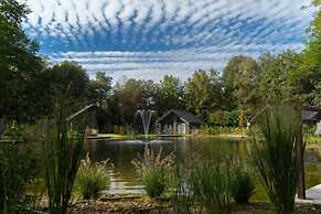 Beautiful Lodge With Dishwasher, Located on a Holiday Park in Brabant